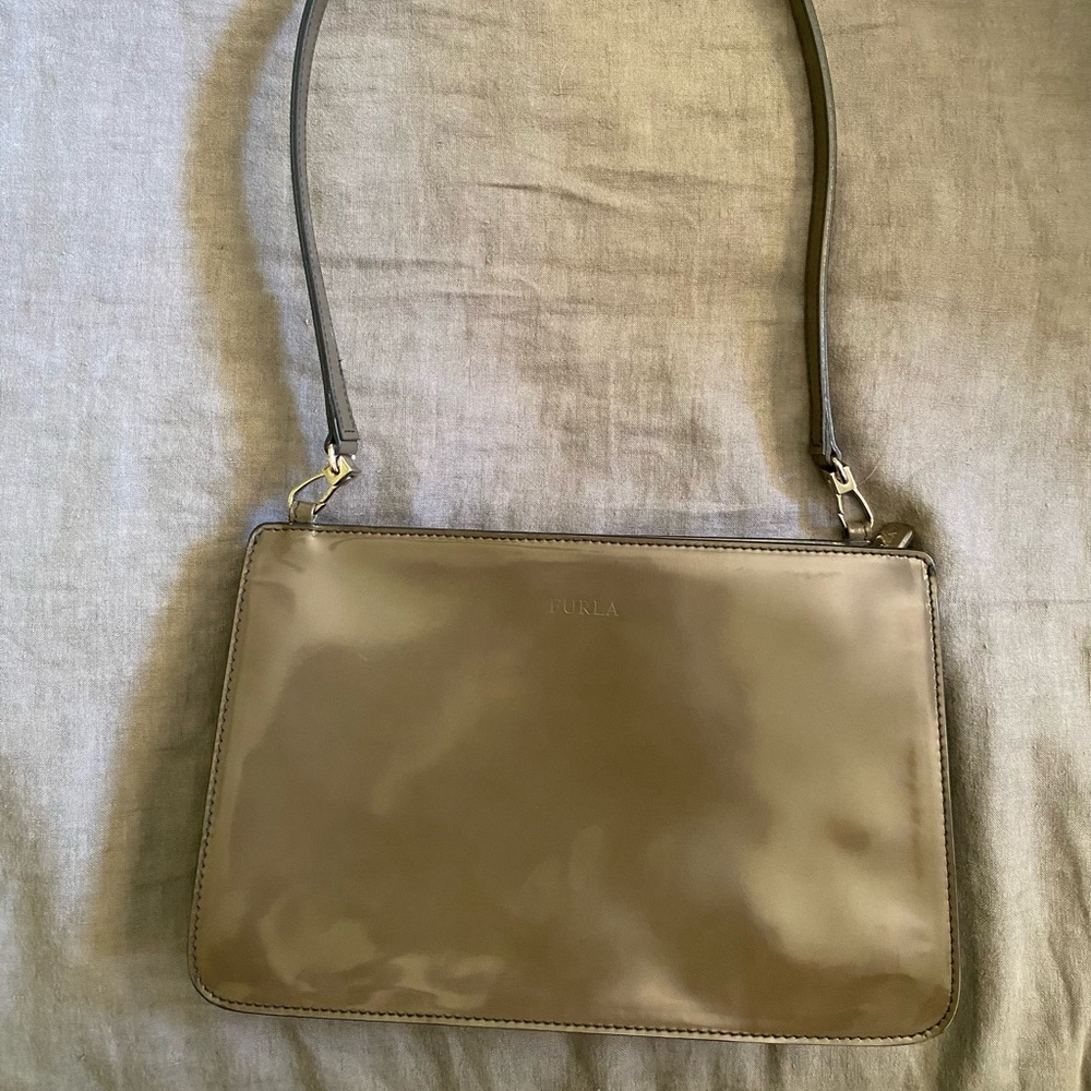 ☀️ SUMMER SALE☀️ Furla Patent Leather Shoulder Bag